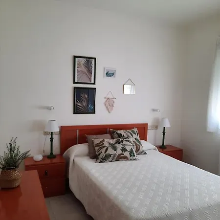 Apartamento Con Jardin Apartment *